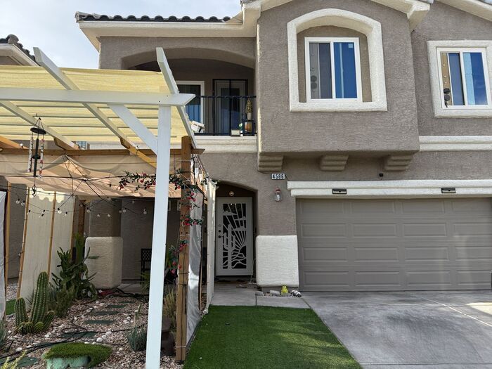 Photo - 4586 Tulipan Way