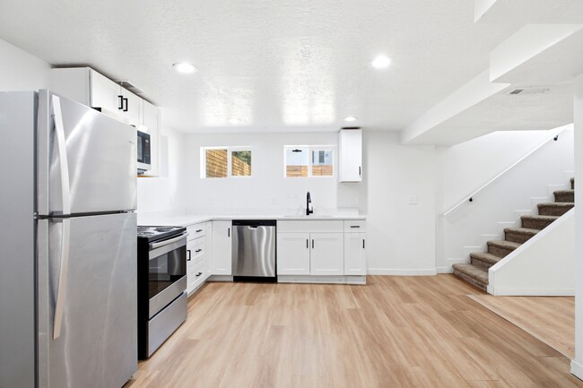 Photo - 1603 S Major St