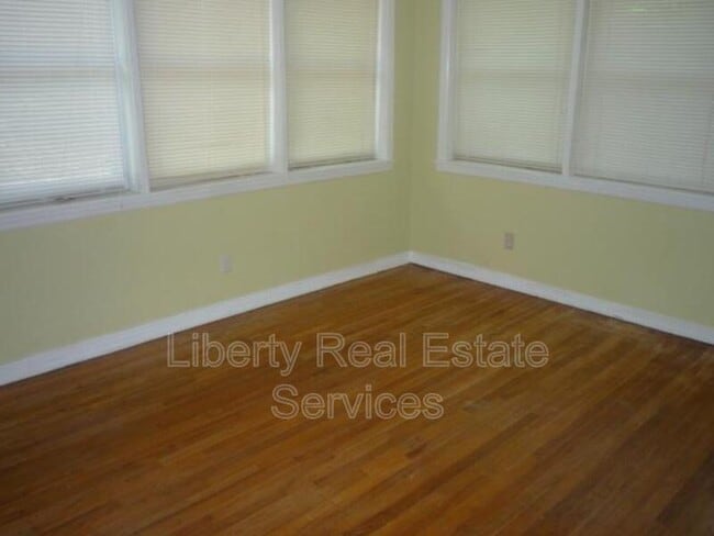 Photo - 102 Fraser St