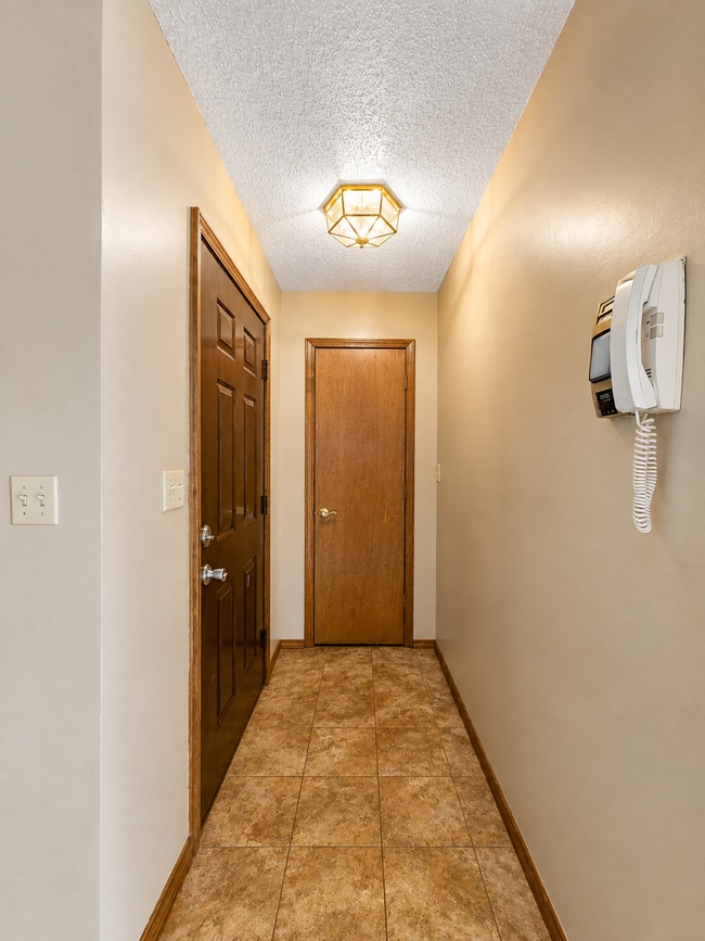Photo - 510 E Elm St