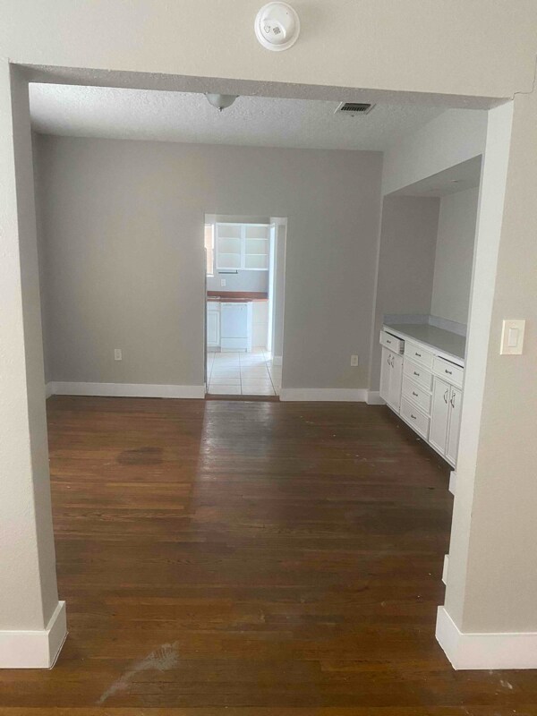 Photo - 1946 W Dallas St Unidad Upstairs- Near Downtown