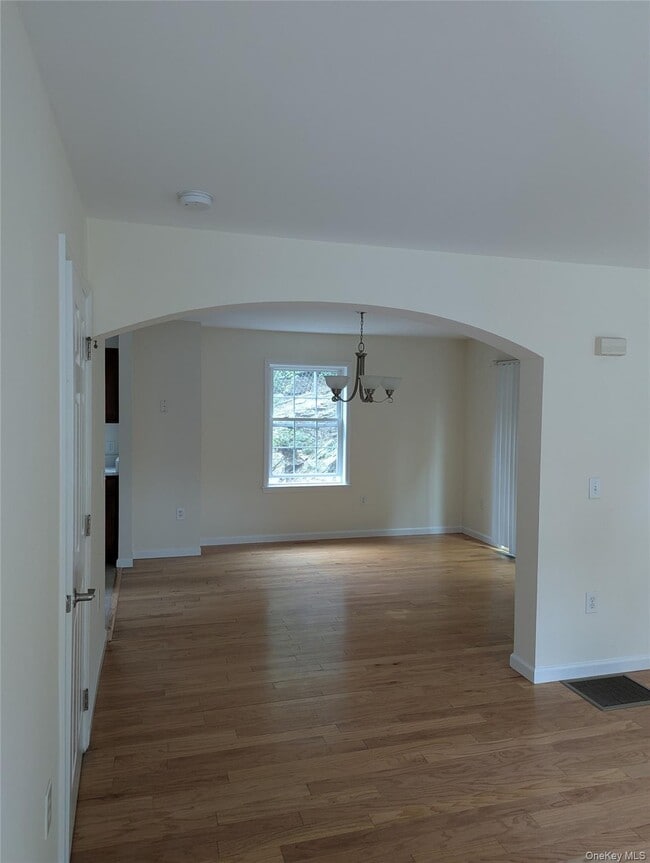 Building Photo - 126 Nethermont Ave Rental
