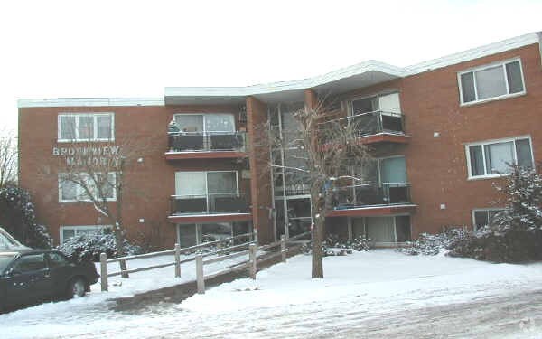 Photo - Brookview Manor