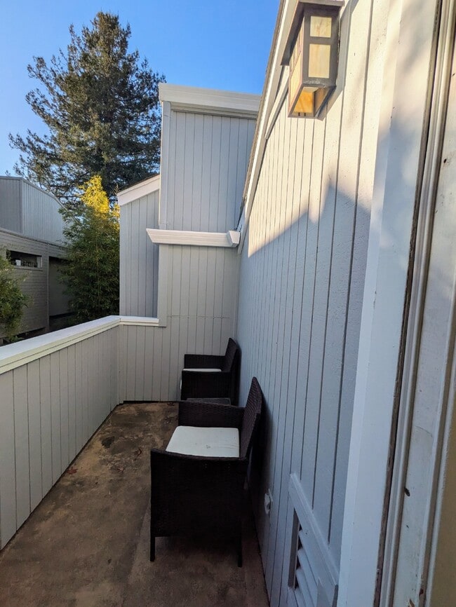 Photo - TOWNHOME WITH BONUS LOFT, IN-UNIT LAUNDRY, WATER AND GARBAGE INCLUDED Unit #25