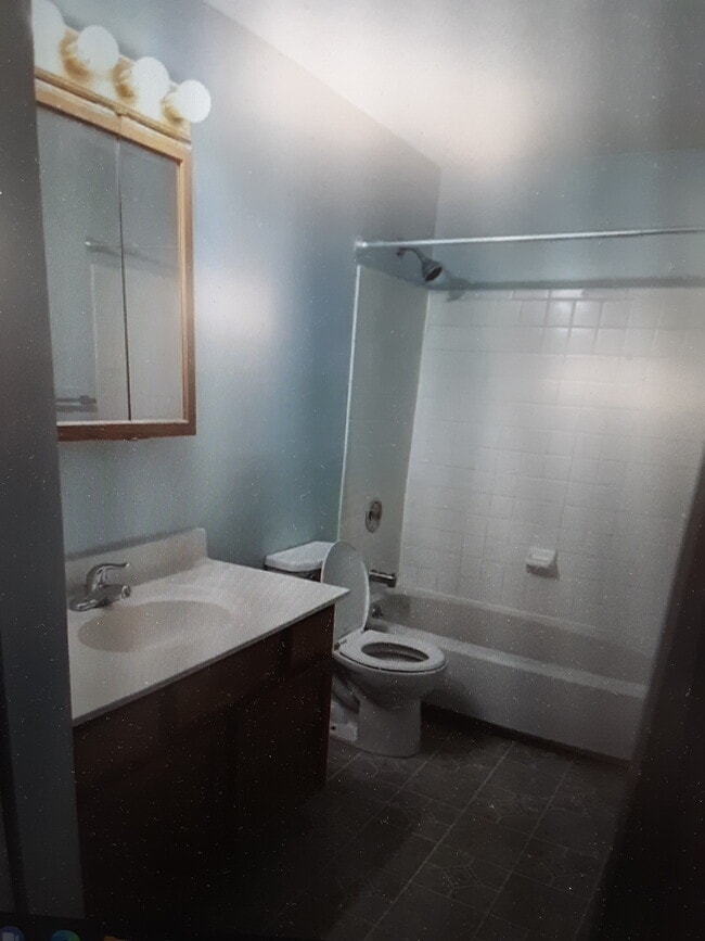 Photo - 17 Village Rock Ln Unit 14