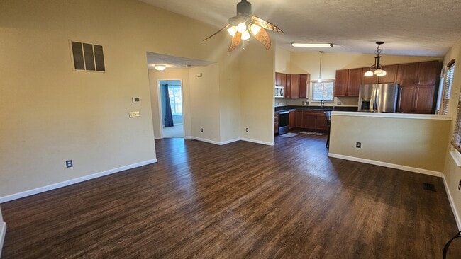 Photo - 560 Little Creek Dr