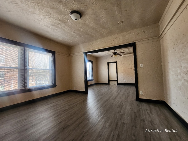 Building Photo - 5400 W Madison St