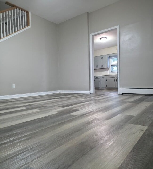Photo - 161 Johnson St