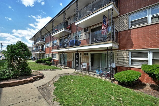 ACO Commercial_Calumet Park_17Units