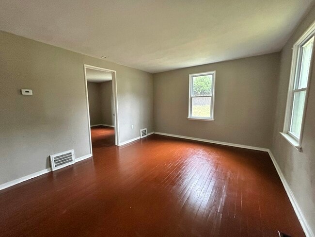 Photo - 151 Collins Dr