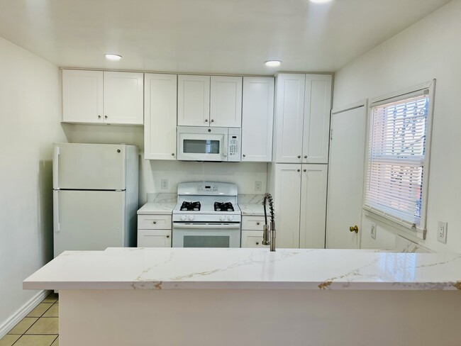 Building Photo - 3551 W Manchester Blvd