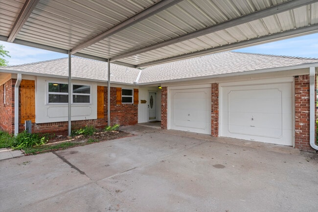 Building Photo - 4236 NW 53rd St Rental
