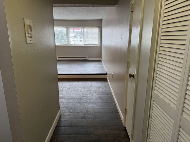 Photo - 128 Loudon Rd