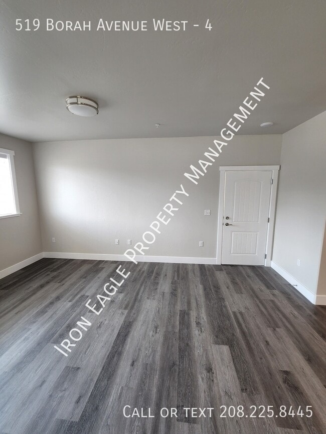 Photo - 519 Borah Ave W