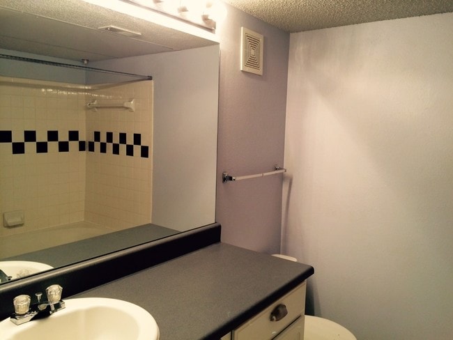 Photo - Lovely Two Bedroom Condo with Fire Place, W/D, garage, and tons of community extras! (Concord)