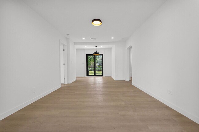 Photo - 81 NW 45th St