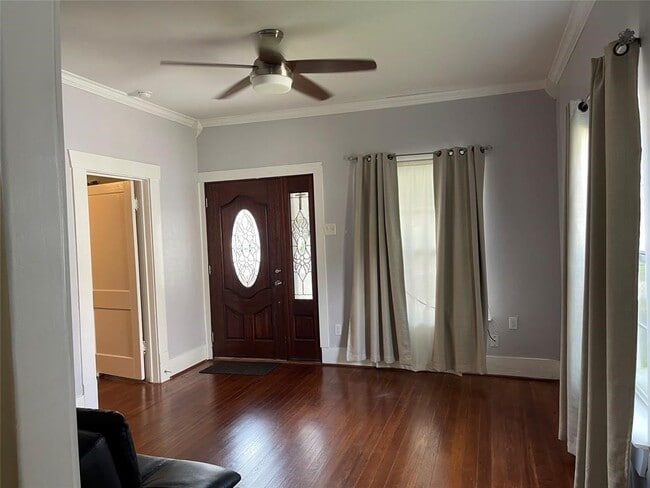 Photo - 217 Royder St
