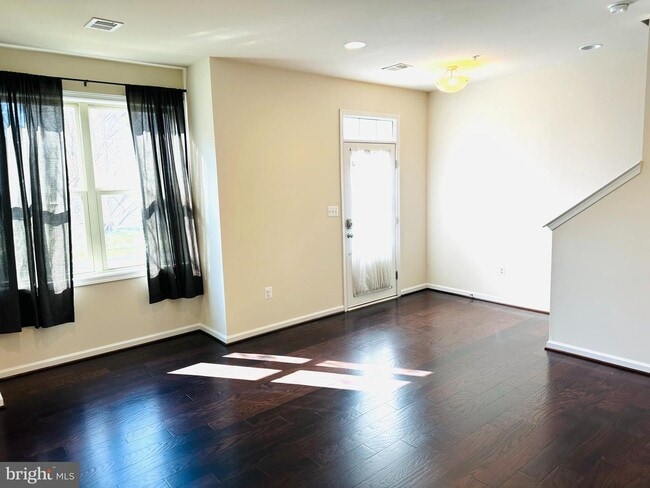 Photo - 13817 Byrne Park Dr