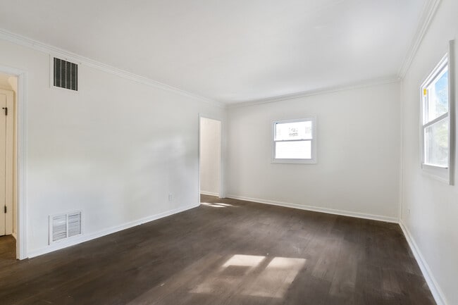 Photo - 2778 Grasmere Ave