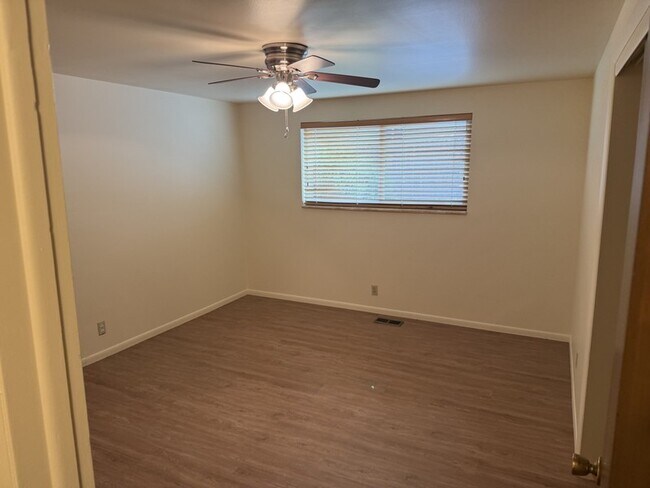 Photo - 1882 S Columbia Ln Unit 1