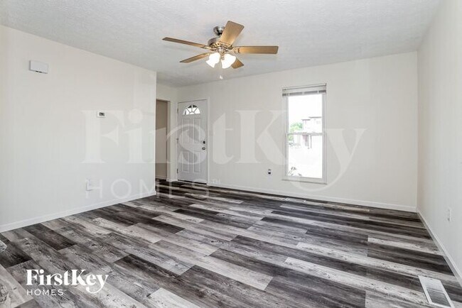 Photo - 1605 Rock Creek Dr