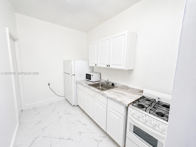 Photo - 500 E 54th St Unit B