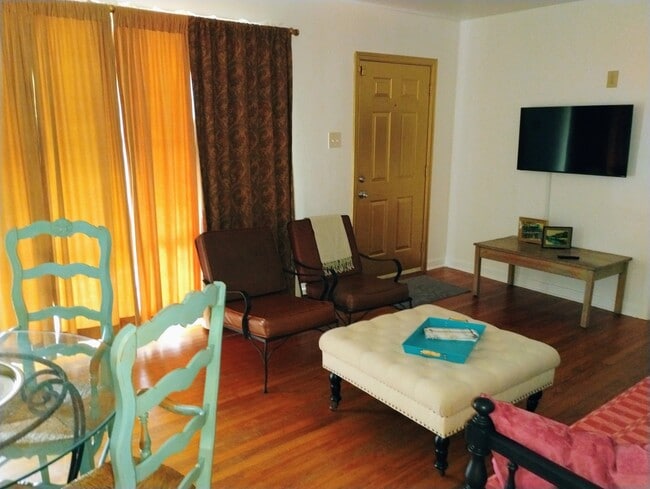 Photo - 2256 Bardwell Dr
