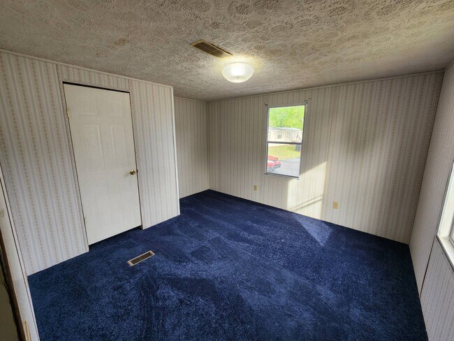 Photo - 491 Chapman Rd