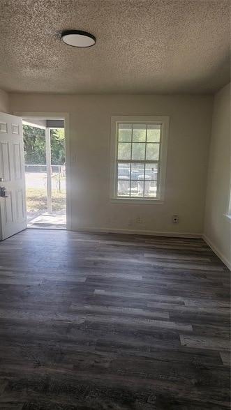 Photo - 7956 Hull Ave