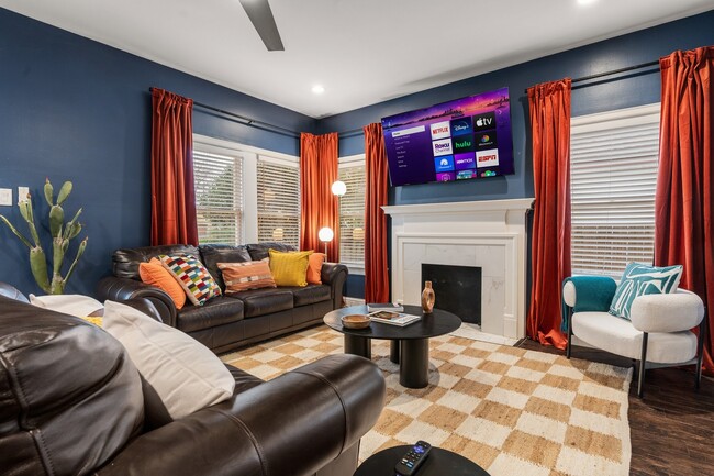 Photo - 2819 Wheeler Ave