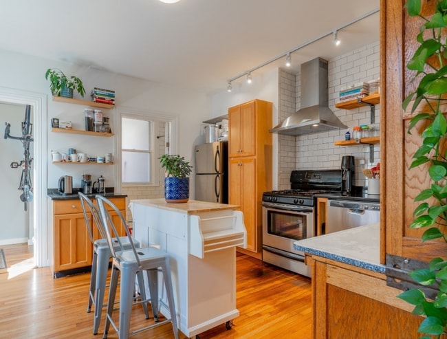 Photo - 77 Columbus Ave Unidad 1