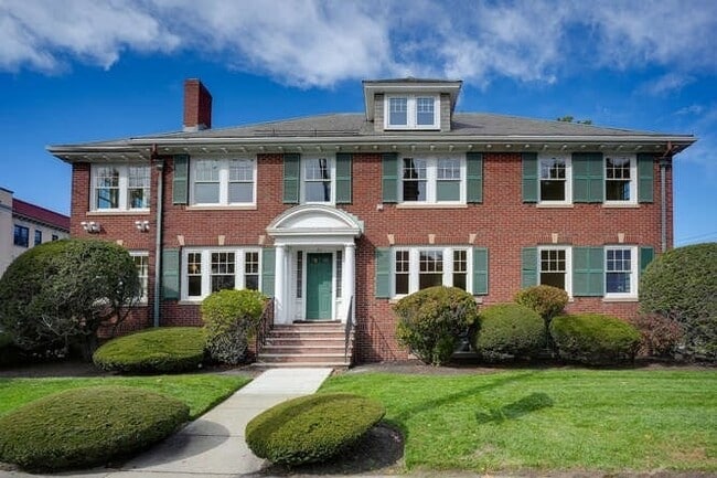 Building Photo - 71 Church St