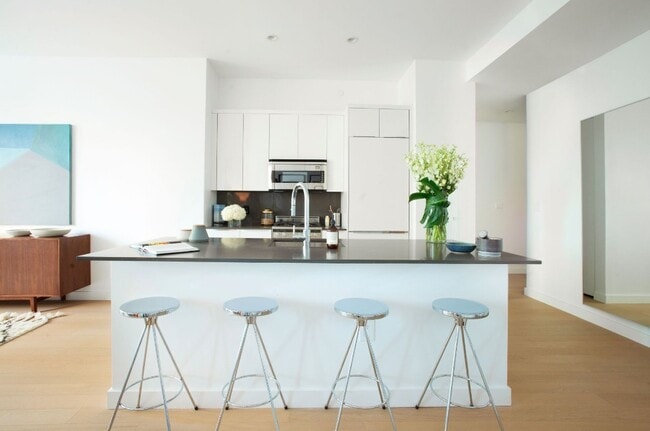 Photo - 180 John St Apartment Unit 1009