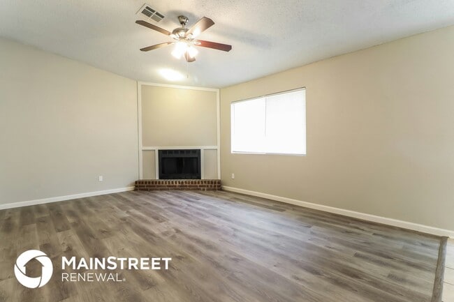Photo - 10129 Isaac Dr