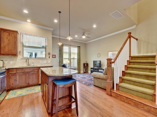 Photo - 4545 Mattie St