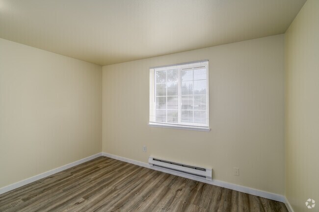 2BR, 2BA - 950SF - Bedroom