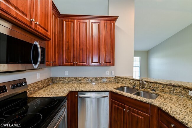 Photo - 929 SW 31st St