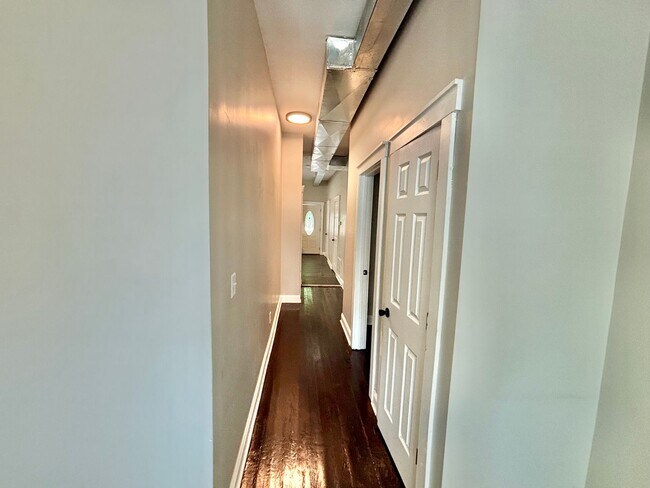 Photo - 513 E Ormsby Ave Unidad 1