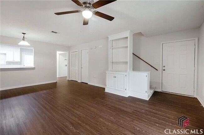 Photo - 207 Highland Park Dr