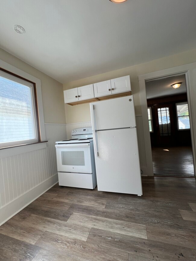 Photo - 2868 McKoon Ave