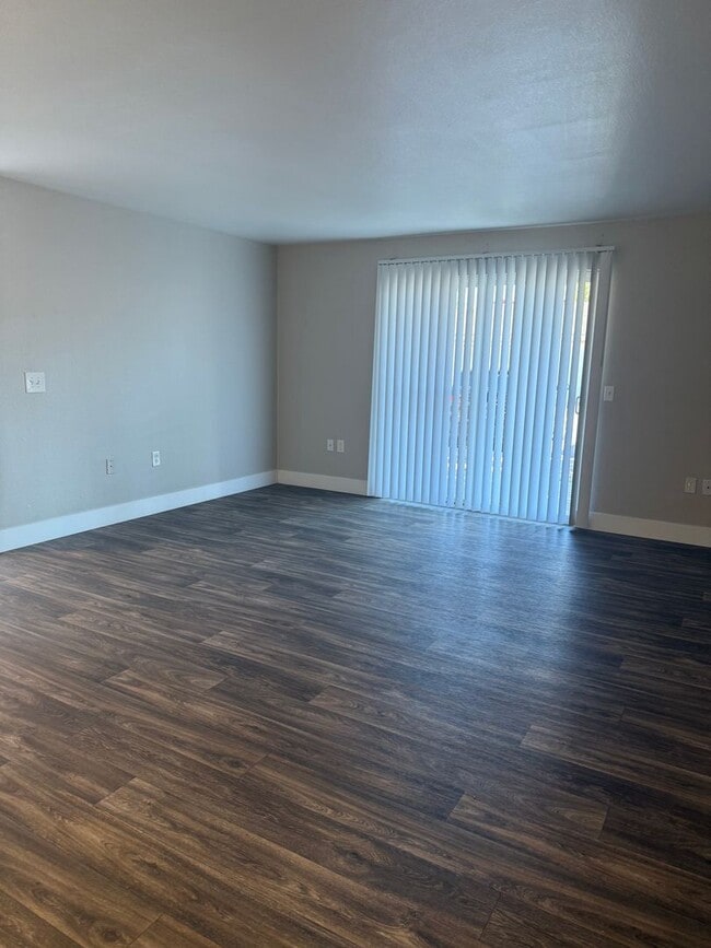 Photo - A New Wave of Living Here At Powell Court Apartments! Unit 61