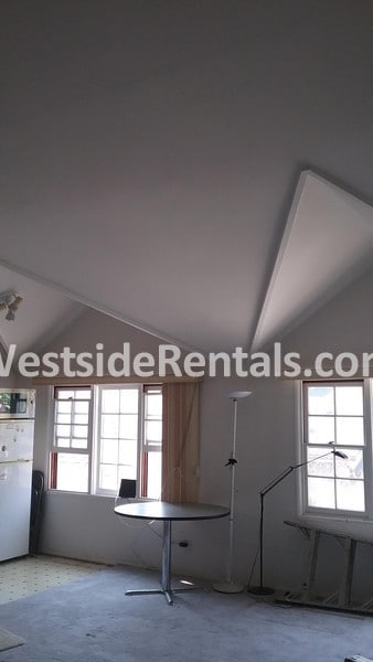 Building Photo - 235 N Kenter Ave Unit studio
