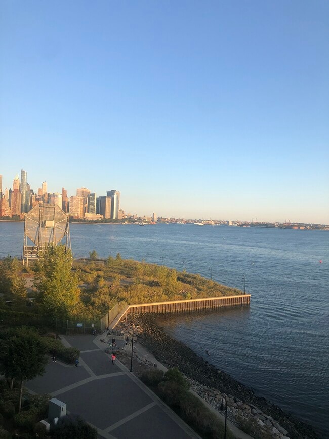 Photo - 25 Hudson St