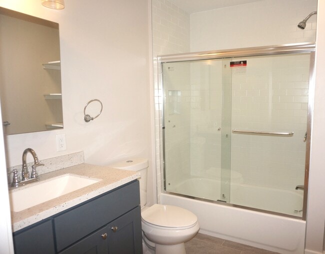 Photo - 99 Moody St Unit #6