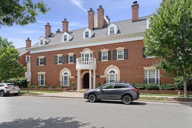 Photo - Available Now! Updated //3 Bedroom 2.5 Bat...