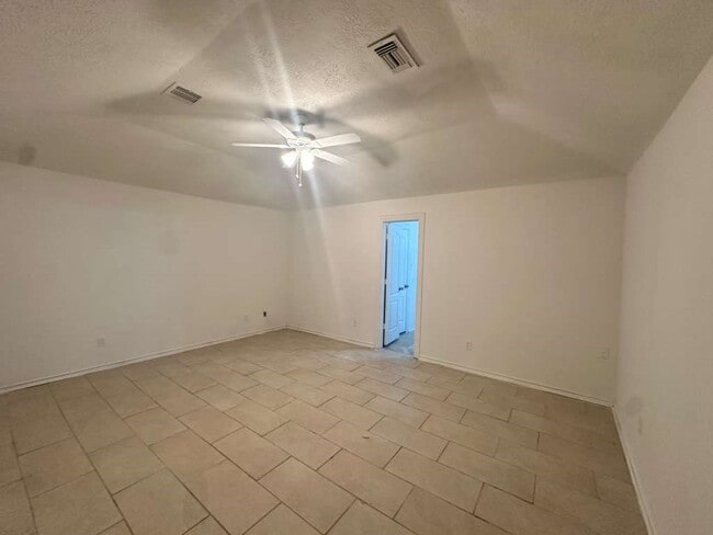 Photo - 2415 Blackridge Rd