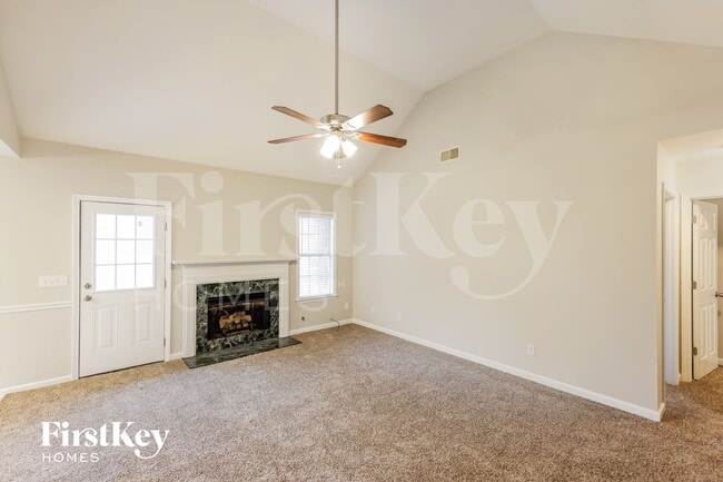 Photo - 146 Hickory Point Dr