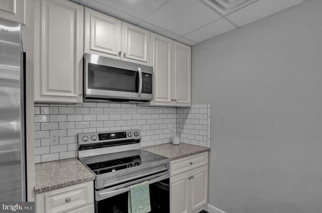 Photo - 933 N Hanover St Unit 1ST FL