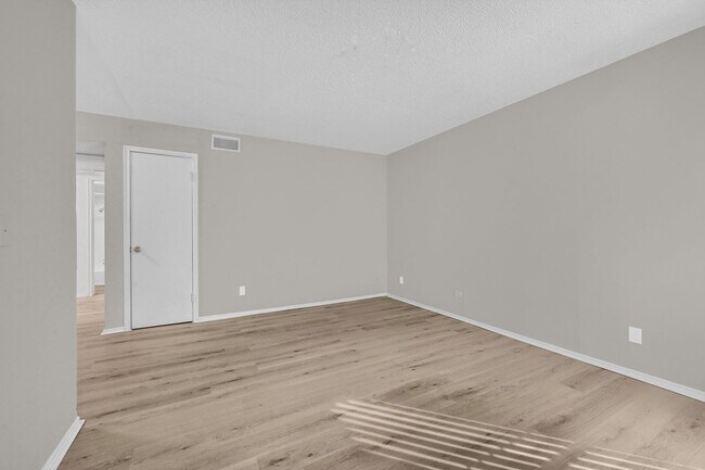 Photo - Crestridge Apartments