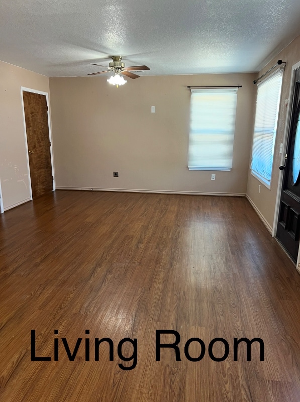 Photo - 702 N Ridge St